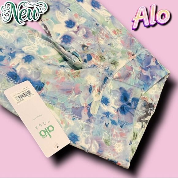 NWT ALO Yoga Runway Pant - XS - Floral Camo/Blue Mesh - Picture 3 of 10